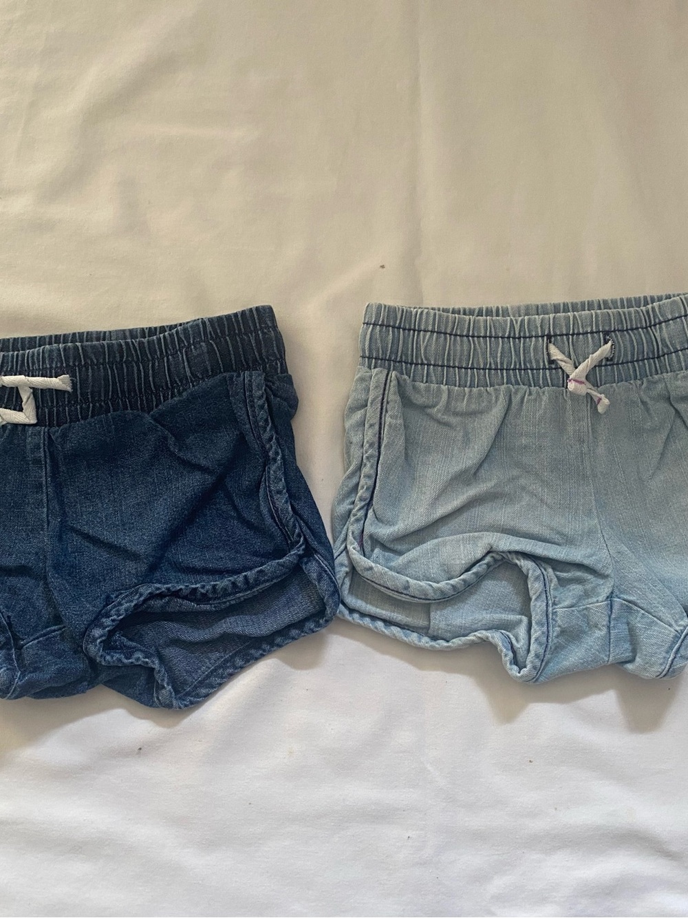 Cat & Jack 2T 2-Pack Denim Pull-On Shorts Drawstring Elastic Waist Blue/Light